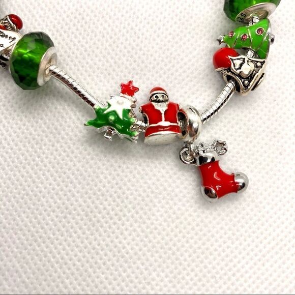Christmas Charm Bracelet with Stocking - Picture 4 of 9